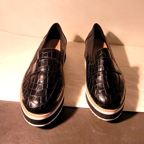 Addition Elle Wide Width Croco Flatform Loafers - Picture 3 of 6